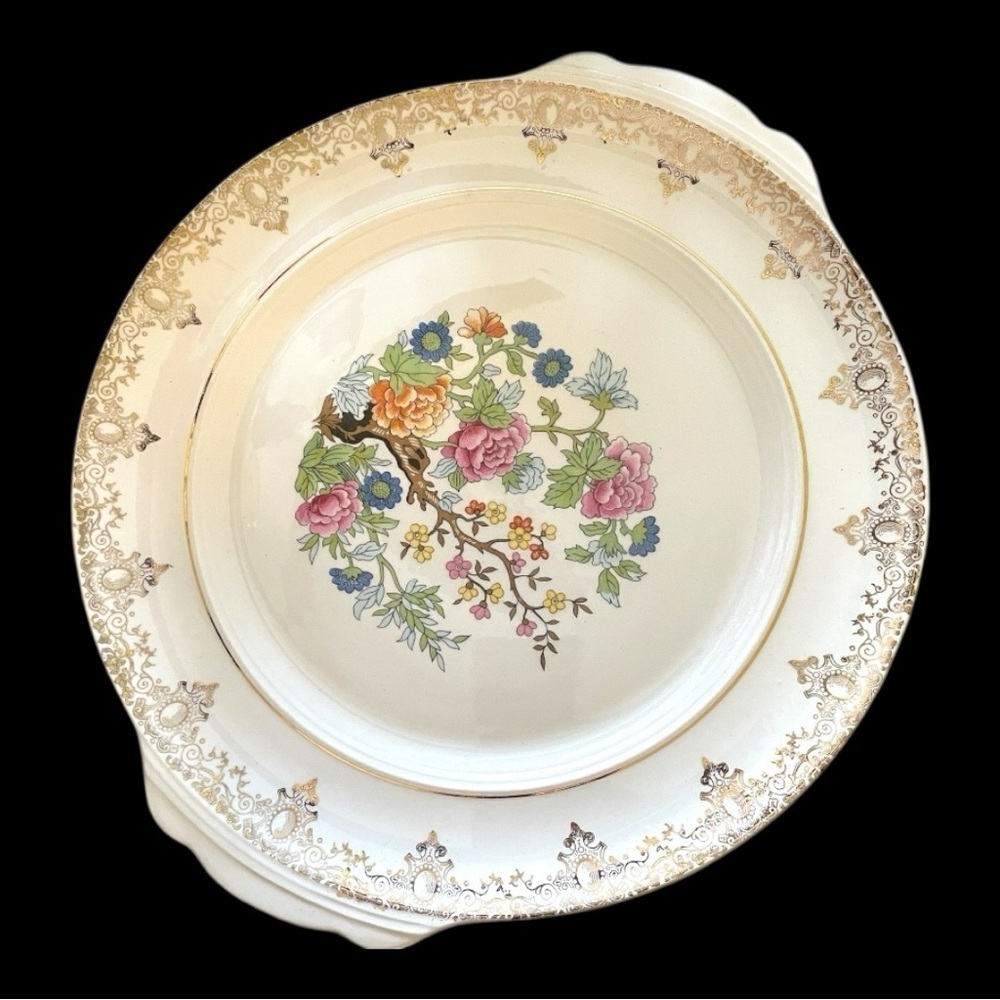 Century by Salem cake plate with handles, 23 karat gold trim, perfect condition